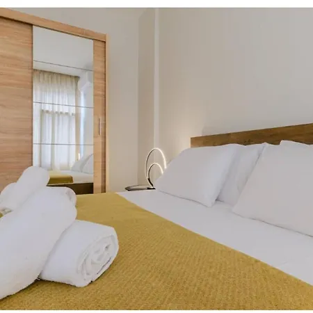 Apartman Ladadika Vibes 2 *